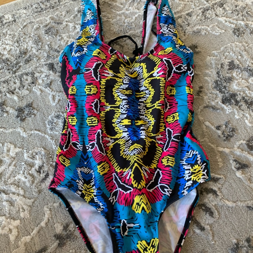 NEW Sexy swimsuit bikinis hight leg cut